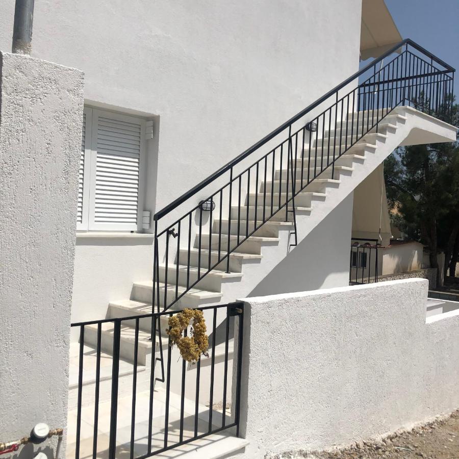 Μανολια Apartment Porto Heli Bagian luar foto